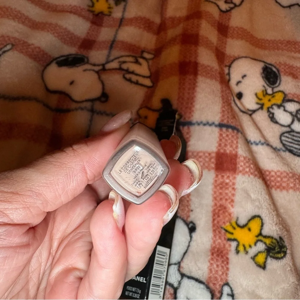 Chanel concealer br02